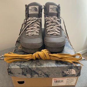 North Face Women’s Hightop Hiking Boots